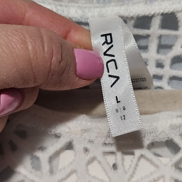RVCA NWT Lion Eyes White Tank Top from Buckle Size Large Lightweight Beachy - Picture 2 of 16